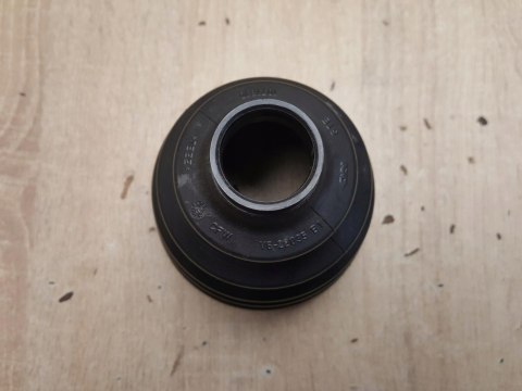 OSŁONA PRZEGUBU PÓŁOSI NAPĘDOWEJ V6-22035B1