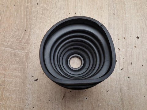 OSŁONA PRZEGUBU PÓŁOSI NAPĘDOWEJ BT-1204