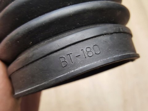 OSŁONA PRZEGUBU PÓŁOSI NAPĘDOWEJ BT-180