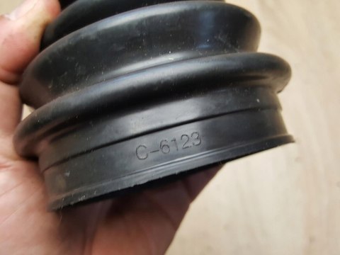 OSŁONA PRZEGUBU PÓŁOSI NAPĘDOWEJ C-6123