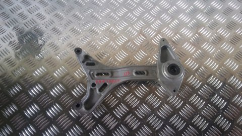Honda Pantheon 125 2t, Wachacz, Mocowanie Koła tył