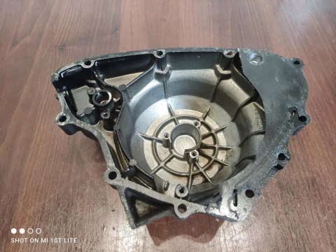 SUZUKI GS 450 POKRYWA DEKIEL KAPA SILNIKA