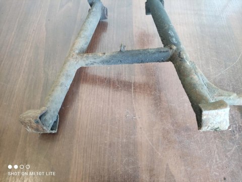 SUZUKI GS 450 STOPKA CENTRALNA
