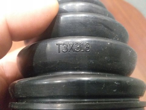 OSŁONA PRZEGUBU PÓŁOSI NAPĘDOWEJ T3X318