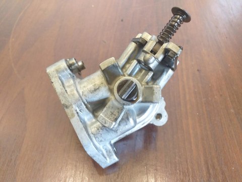 POMPA OLEJU KAWASAKI GPX 750