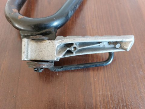 SET PODNÓŻEK YAMAHA FZR 600 3HE