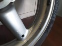 KOŁO FELGA PRZÓD TRIUMPH 955I SPRINT