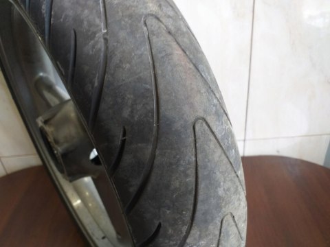KOŁO FELGA PRZÓD TRIUMPH 955I SPRINT