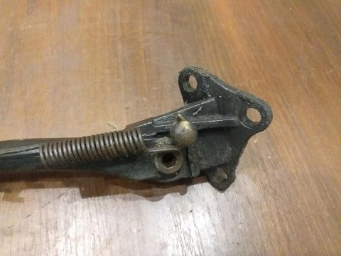 STOPKA BOCZNA TRIUMPH 955I SPRINT