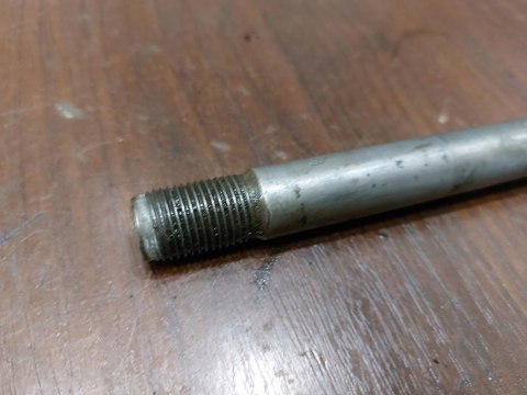 OŚ OŚKA CAGIVA ELEFANT 650 DUCATI DM650LE