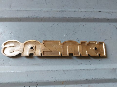 EMBLEMAT ZNACZEK SUZUKI