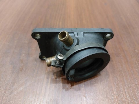 KRÓCIEC SSĄCY SUZUKI RGV 250