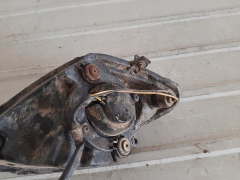 REFLEKTOR LAMPA PRZÓD DINLI 700