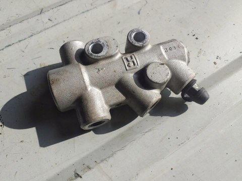 ROZDZIELACZ HAMULCY YAMAHA RAPTOR 250