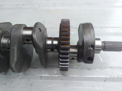 WAŁ KORBOWY MAGNETO KOŁO MAGNESOWE SUZUKI GSR 600