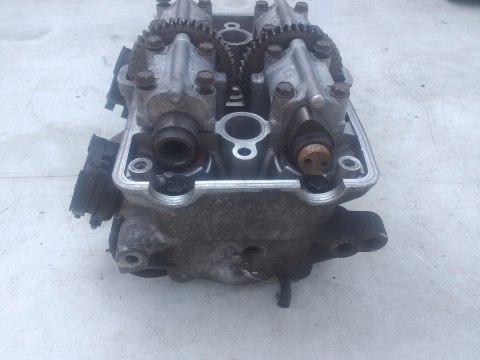 GŁOWICA CYLINDRA KPL HONDA VFR 750 RC36E