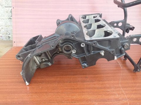 KARTER BLOK SILNIKA KAWASAKI GTR 1000