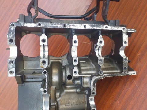 KARTER BLOK SILNIKA KAWASAKI GTR 1000