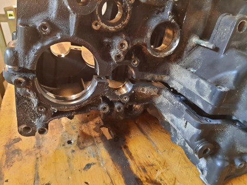 KARTER KARTERY BLOK SILNIKA SUZUKI RF 900