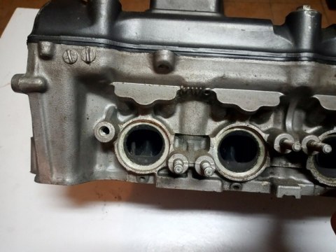 GŁOWICA WAŁKI KOMPLETNA HONDA CBR 900 RR