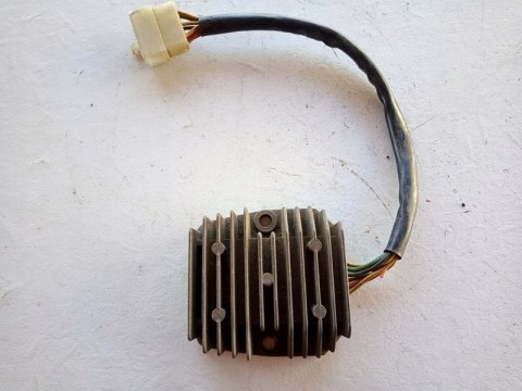 REGULATOR NAPIĘCIA HONDA CB 125 SH231-6